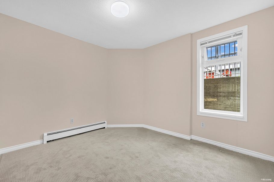 2381 E 40th Avenue Vancouver, BC - 31