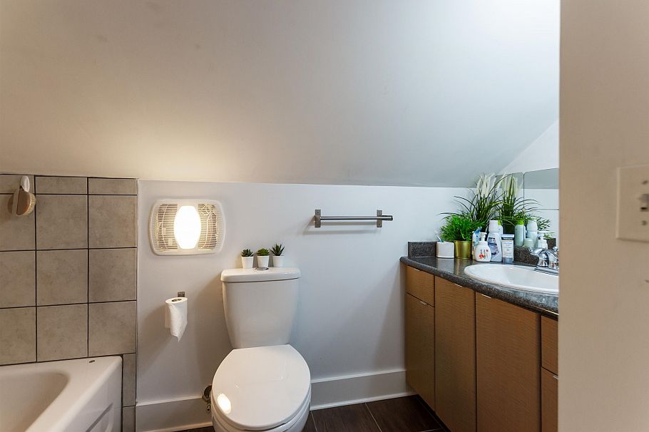 136 E 45th Avenue Vancouver, BC - 14