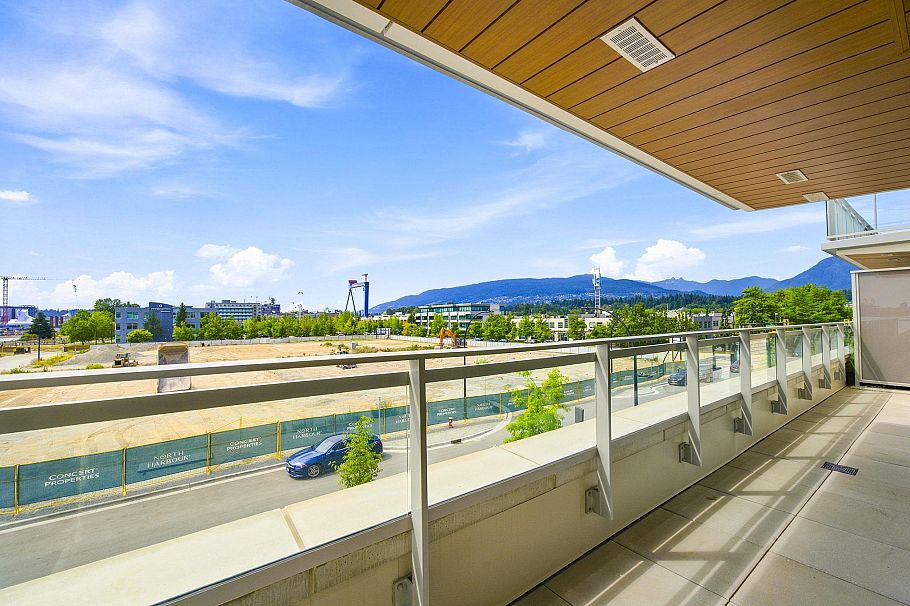 301 785 Harbour Way North Vancouver, BC - 18