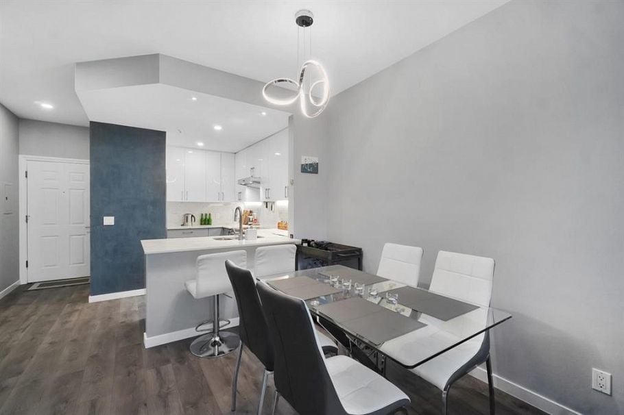 306 630 Roche Point Drive North Vancouver, BC - 1