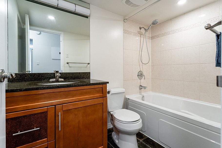 209 275 W 2nd Street North Vancouver, BC - 18