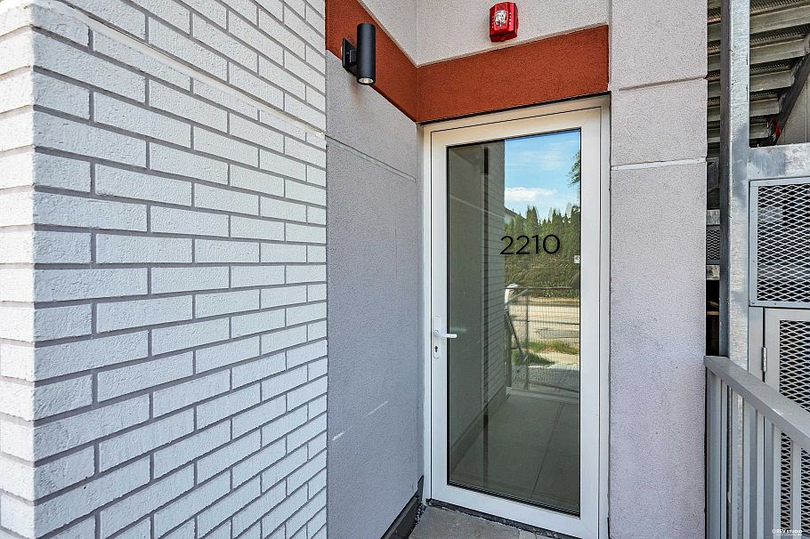 2260 E 1st Avenue Vancouver, BC - 30