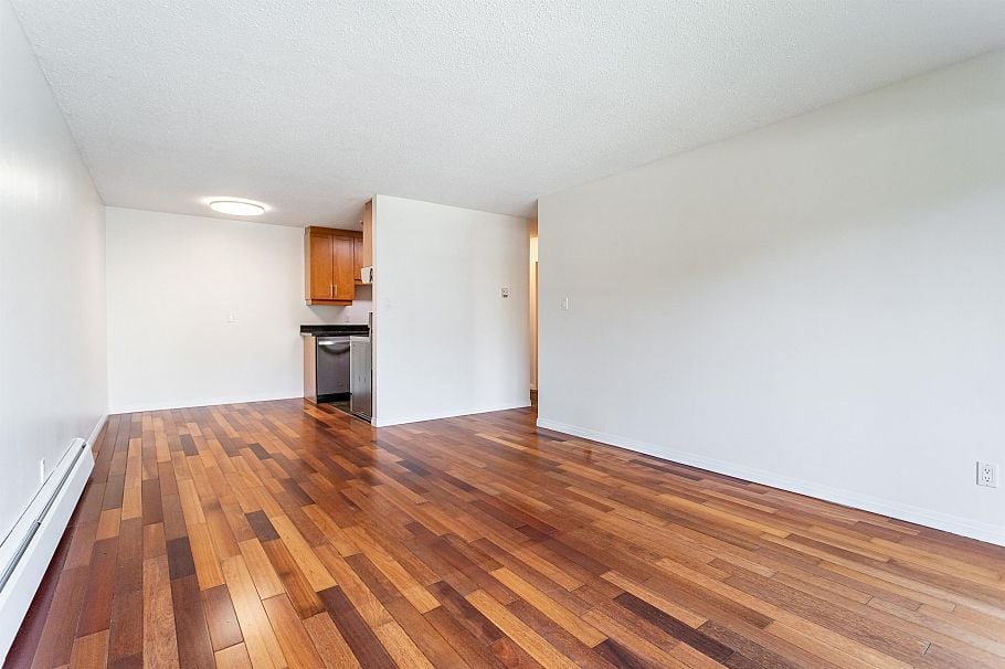 209 275 W 2nd Street North Vancouver, BC - 11
