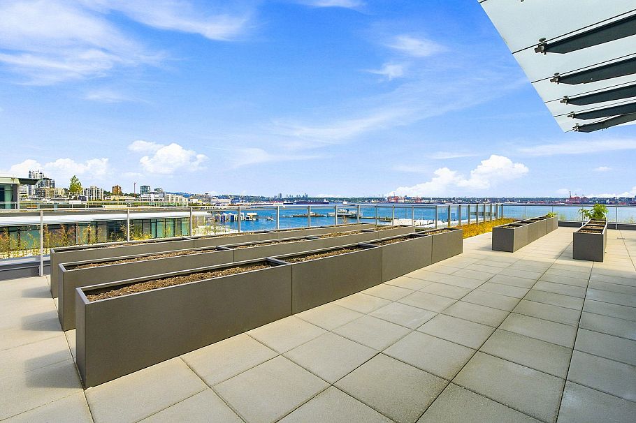 301 785 Harbour Way North Vancouver, BC - 36