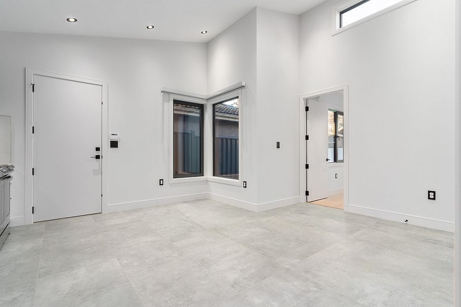 1 3349 W 27th Avenue Vancouver, BC - 39