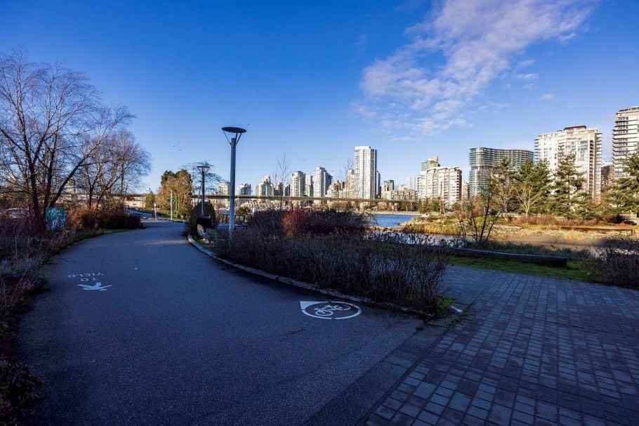 208 1616 Columbia Street Vancouver, BC - 28