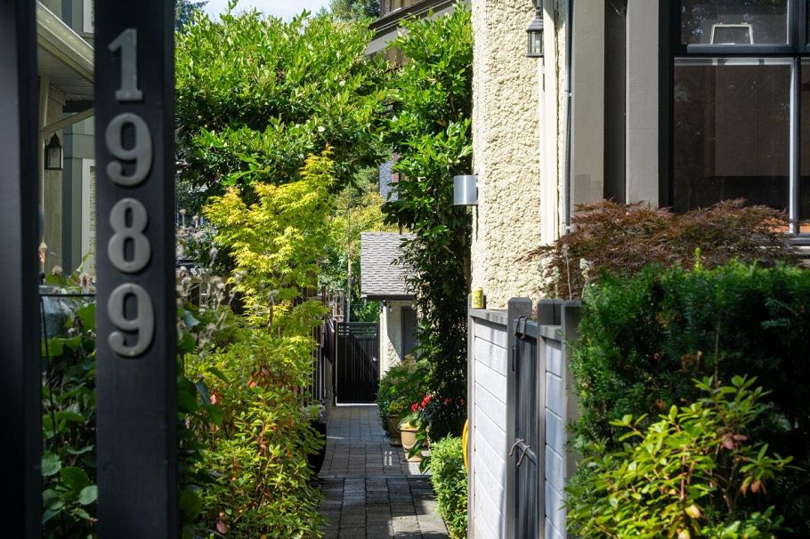 1989 W 13th Avenue Vancouver, BC - 25