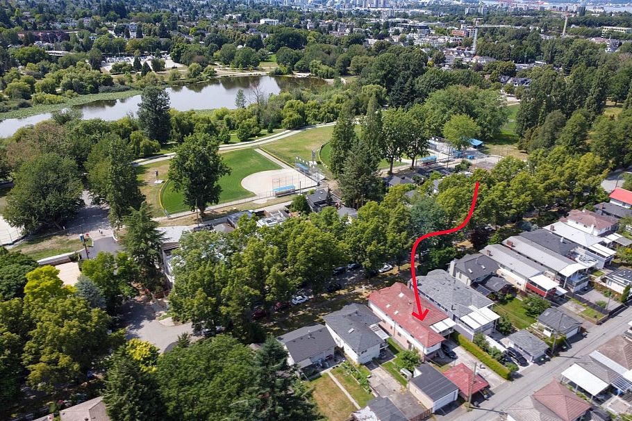 3230 Garden Drive Vancouver, BC - 37