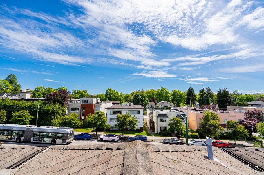 26 2375 W Broadway Vancouver, BC - 30