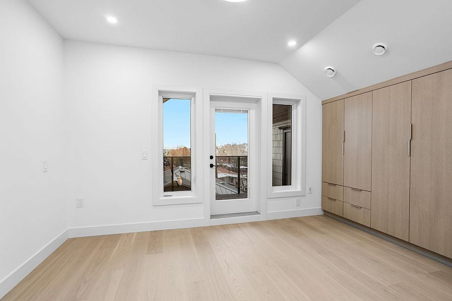 2 3275 Graveley Street Vancouver, BC - 17