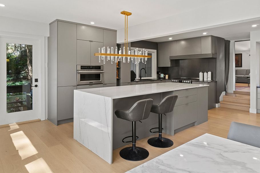 615 E Kings Road North Vancouver, BC - 7