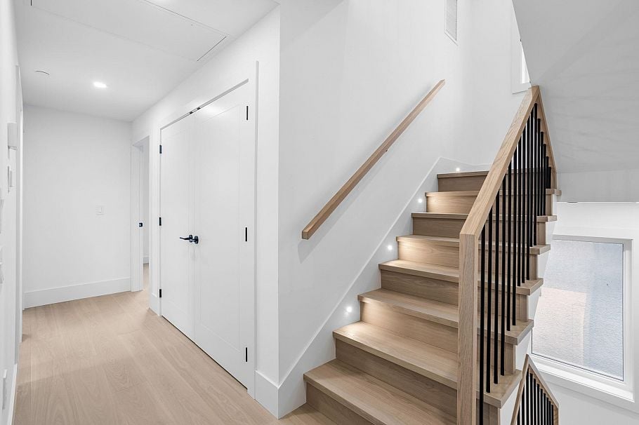 2 3275 Graveley Street Vancouver, BC - 11