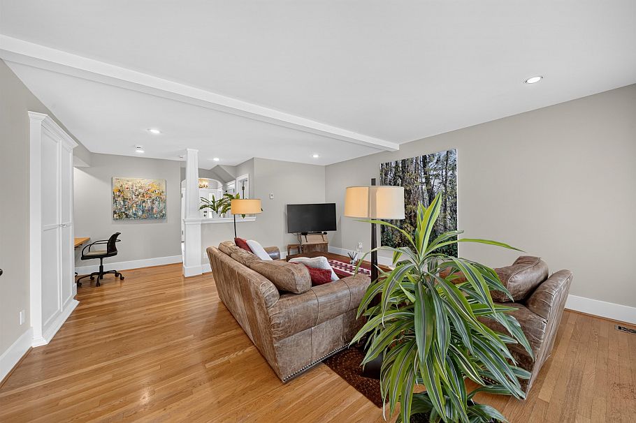 4655 W 6th Avenue Vancouver, BC - 16