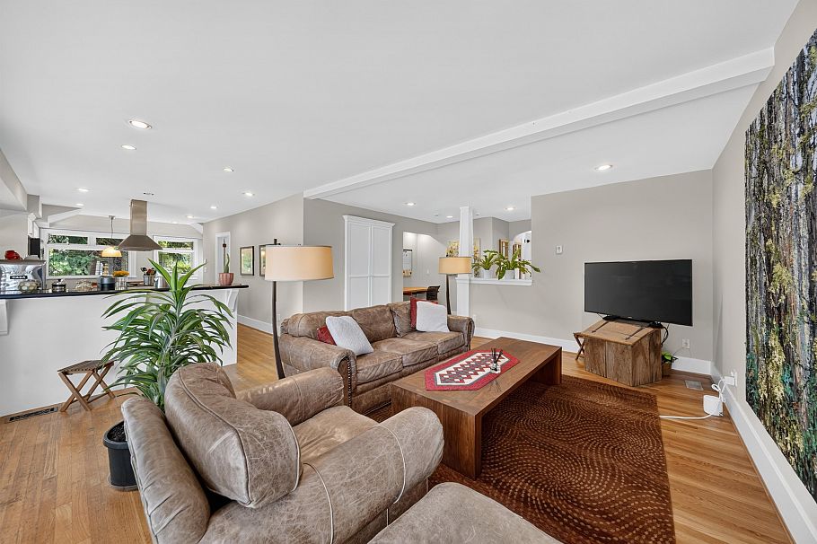 4655 W 6th Avenue Vancouver, BC - 19