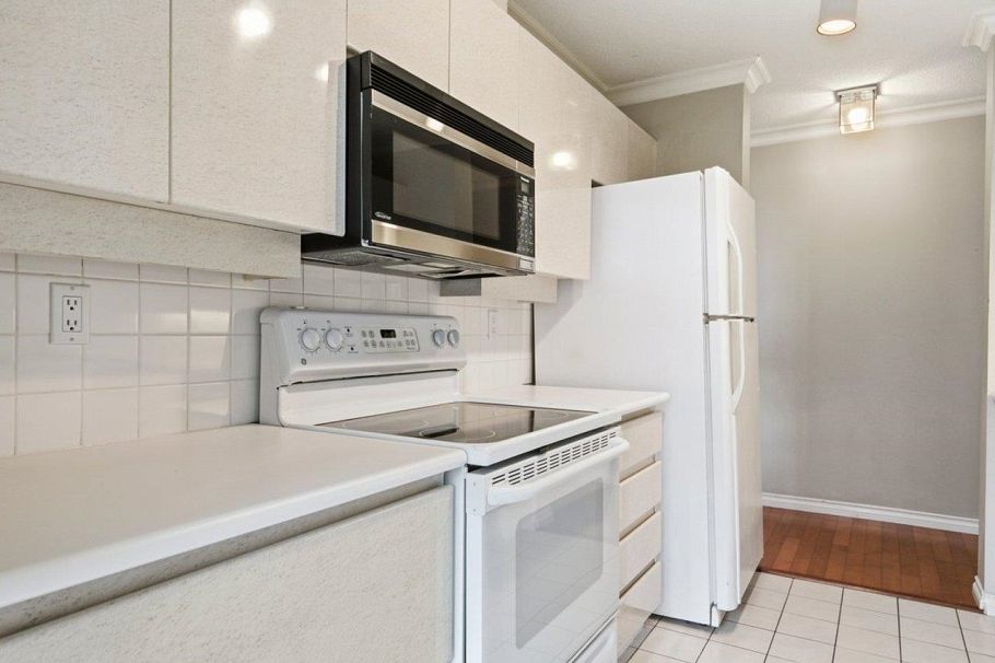 701 2288 Pine Street Vancouver, BC - 13