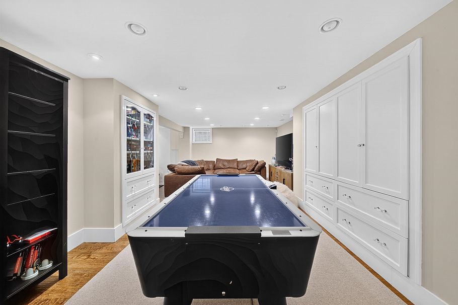 4655 W 6th Avenue Vancouver, BC - 23
