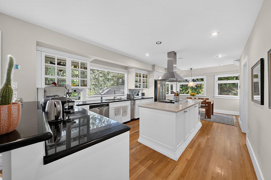 4655 W 6th Avenue Vancouver, BC - 14