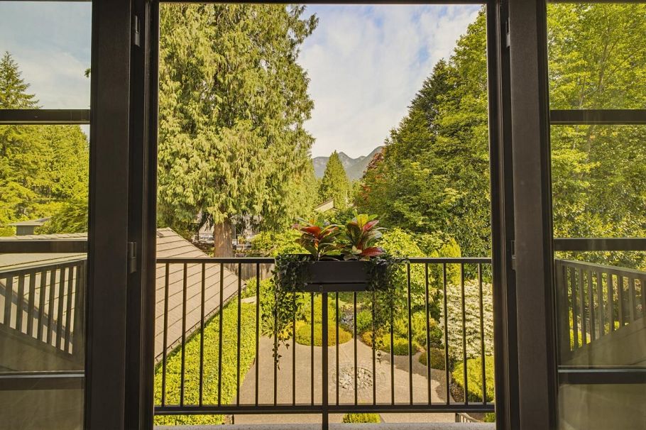 1134 Montroyal Boulevard North Vancouver, BC - 15