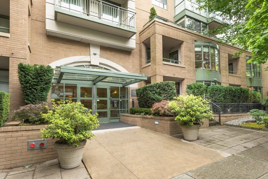 701 2288 Pine Street Vancouver, BC - 2