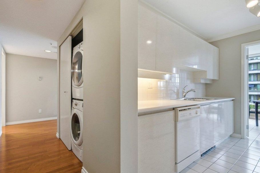 701 2288 Pine Street Vancouver, BC - 10