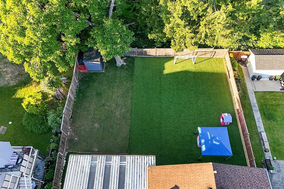 2322 Kirkstone Road North Vancouver, BC - 37