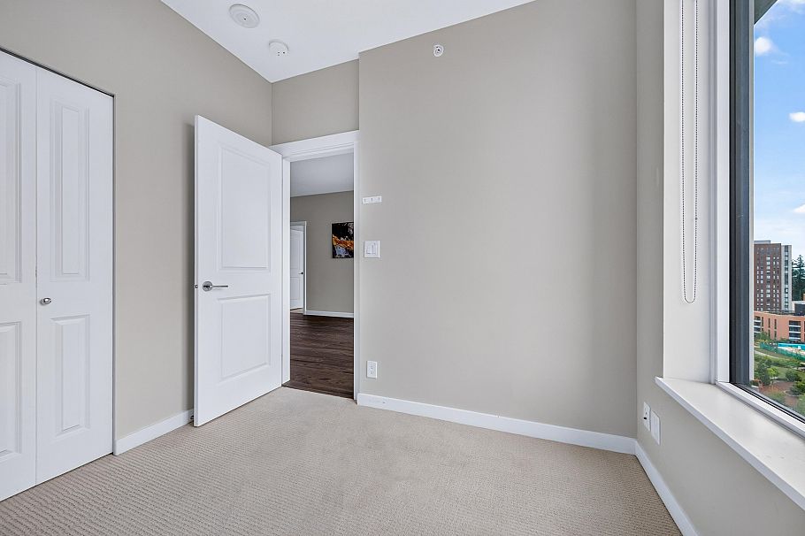 1302 3487 Binning Road Vancouver, BC - 32