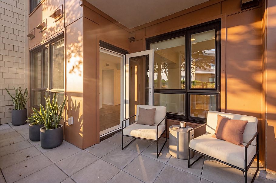 218 3220 Connaught Crescent North Vancouver, BC - 11