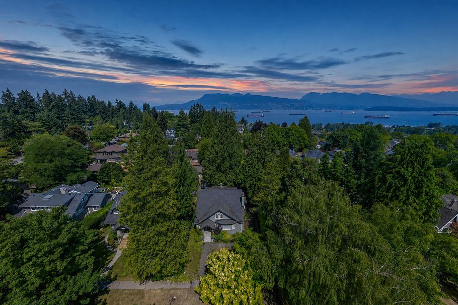 4655 W 6th Avenue Vancouver, BC - 35