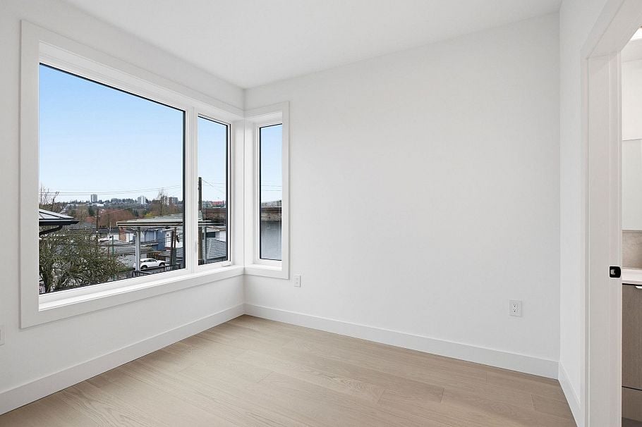 2 3275 Graveley Street Vancouver, BC - 14