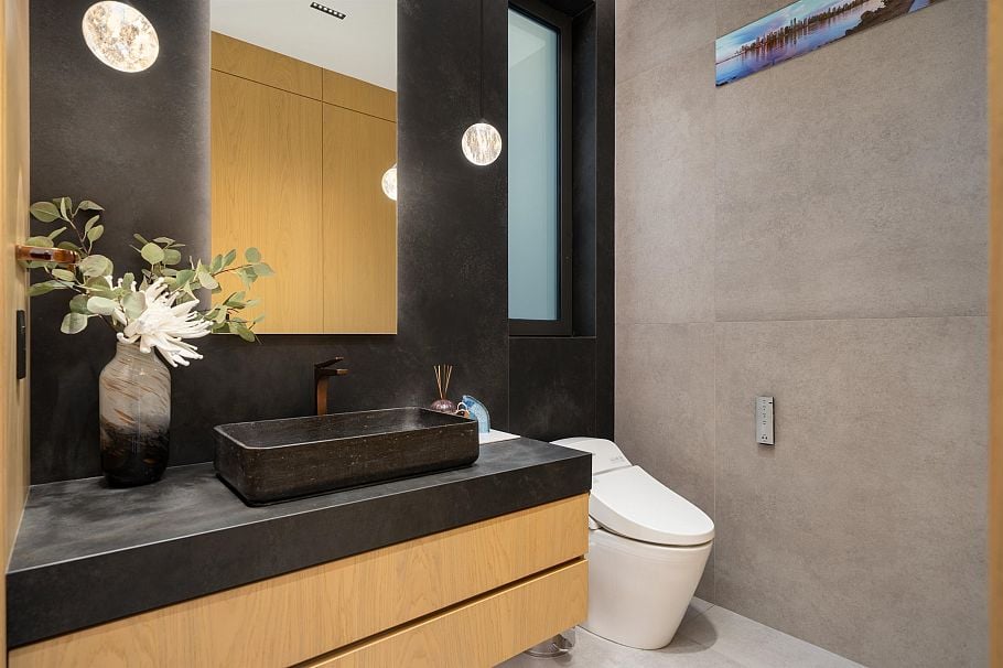 1 3349 W 27th Avenue Vancouver, BC - 18