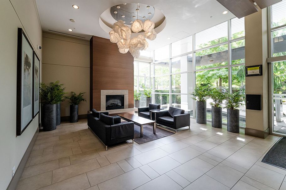 1503 158 W 13th Street North Vancouver, BC - 17
