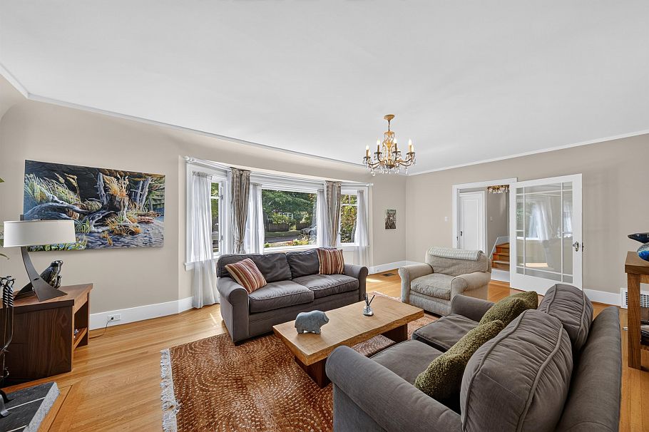 4655 W 6th Avenue Vancouver, BC - 20
