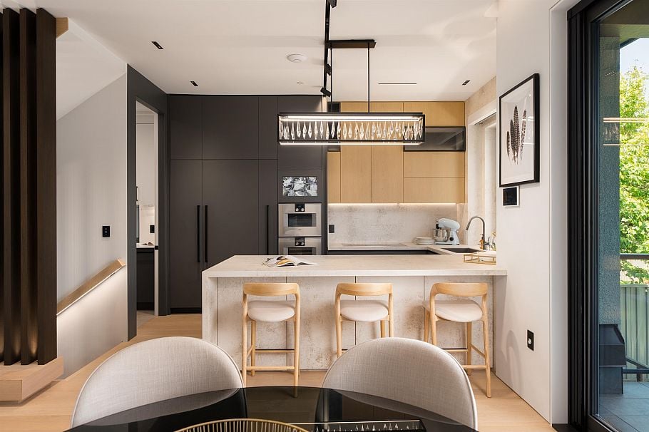 1 3349 W 27th Avenue Vancouver, BC - 11