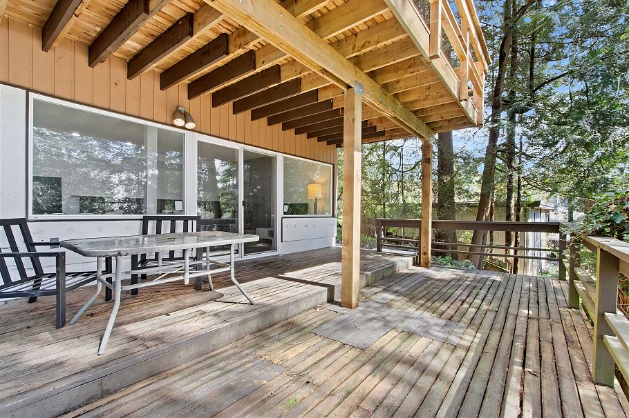 615 E Kings Road North Vancouver, BC - 20