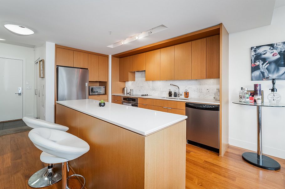 1503 158 W 13th Street North Vancouver, BC - 9