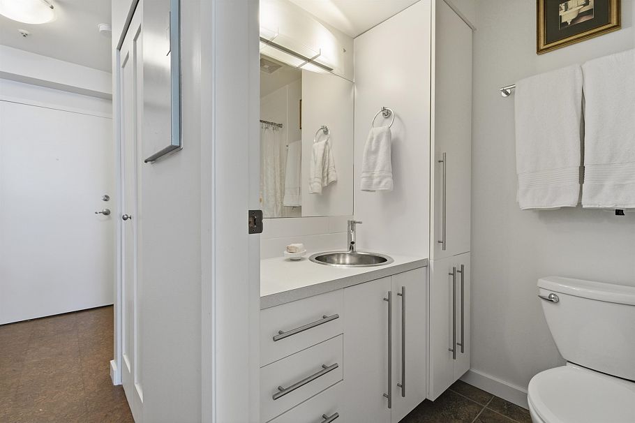301 3673 W 11th Avenue Vancouver, BC - 14
