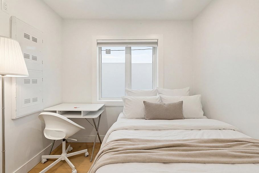 2885 E Georgia Street Vancouver, BC - 8