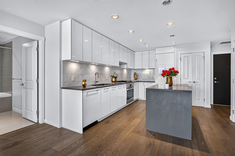 1302 3487 Binning Road Vancouver, BC - 13