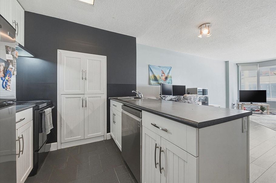 407 950 Drake Street Vancouver, BC - 11