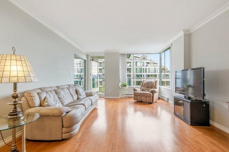 701 2288 Pine Street Vancouver, BC - 4
