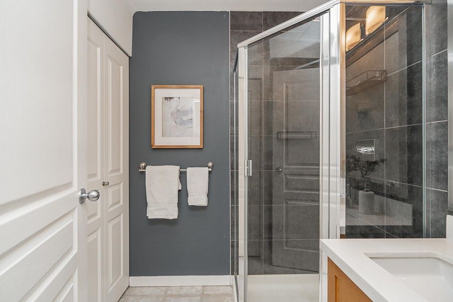 26 2375 W Broadway Vancouver, BC - 13