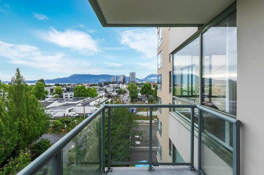 701 2288 Pine Street Vancouver, BC - 16