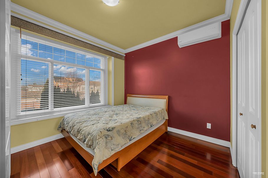 2160 E 54th Avenue Vancouver, BC - 16