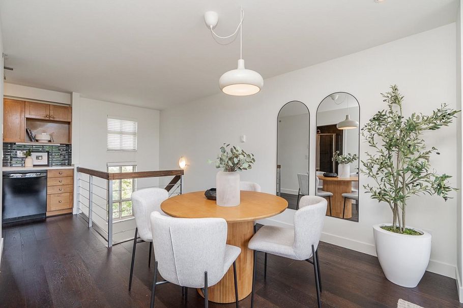 26 2375 W Broadway Vancouver, BC - 3