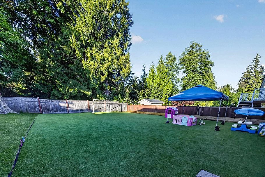 2322 Kirkstone Road North Vancouver, BC - 36