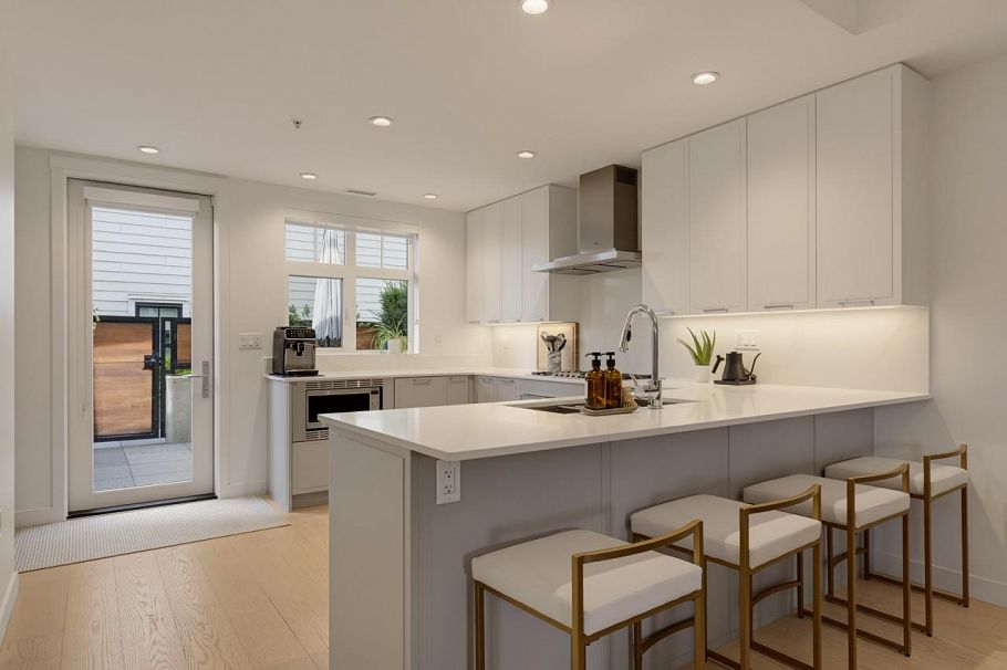 20 1960 Glenaire Drive North Vancouver, BC - 10