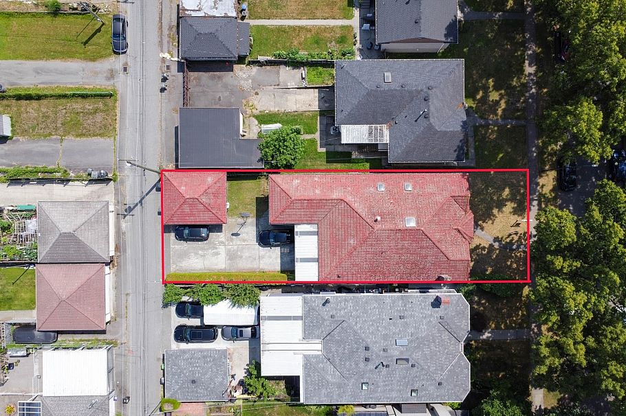 3230 Garden Drive Vancouver, BC - 35