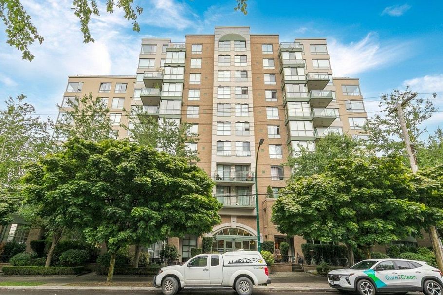 701 2288 Pine Street Vancouver, BC - 1