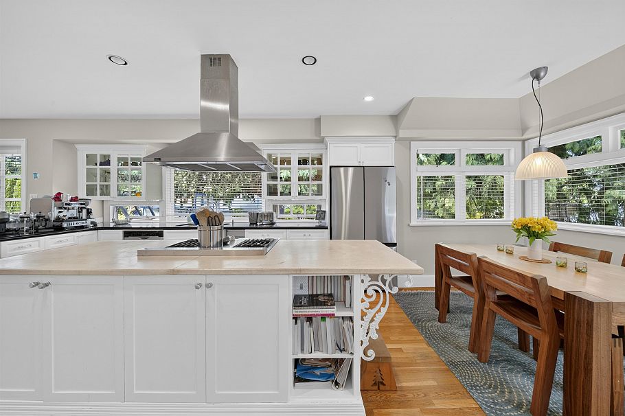 4655 W 6th Avenue Vancouver, BC - 12