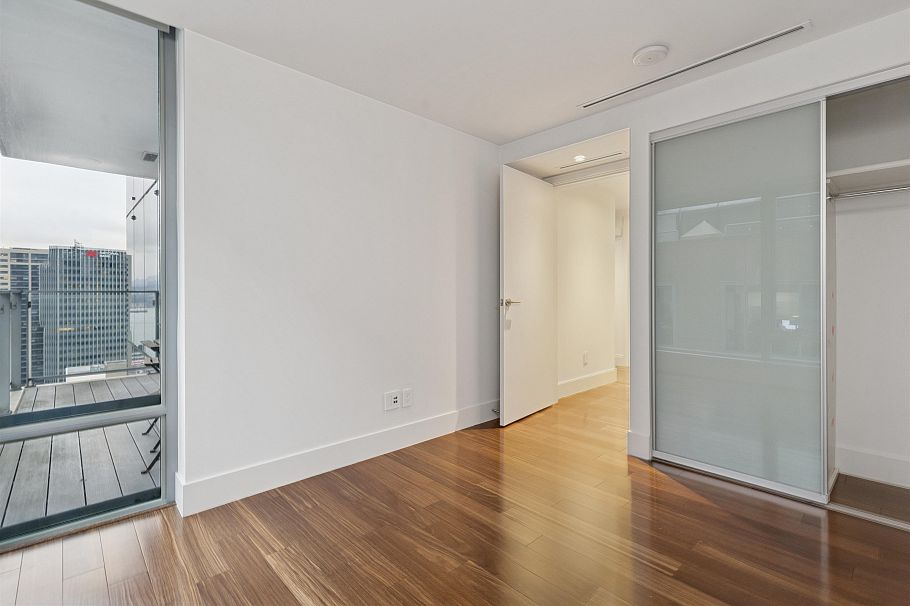 2702 667 Howe Street Vancouver, BC - 22